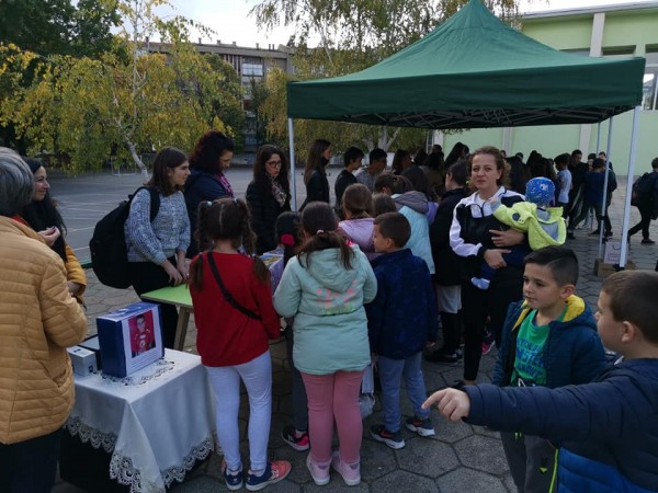 ОУ „Св. Паисий Хилендарски” събра 1715 лв. за малкия Стаси само за час