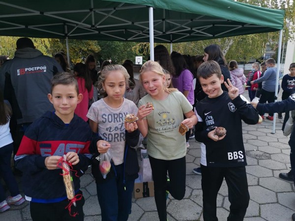 ОУ „Св. Паисий Хилендарски” събра 1715 лв. за малкия Стаси само за час