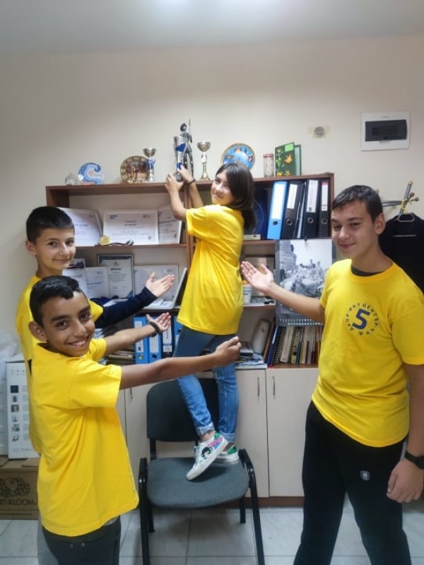 Казанлъшките отбори VickyBrycky и RoboBurborko2 получиха купа и много сертификати