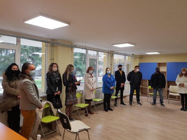 Нов дневен център за подкрепа на деца и младежи с тежки множествени увреждания отвори врати днес в Казанлък