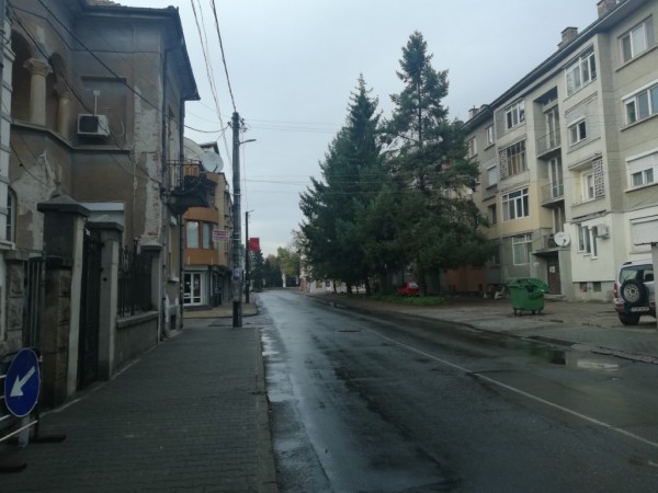 В четвъртък и петък - пълно затваряне за движение на МПС на централното кръстовище на бул. “23 ПШП“