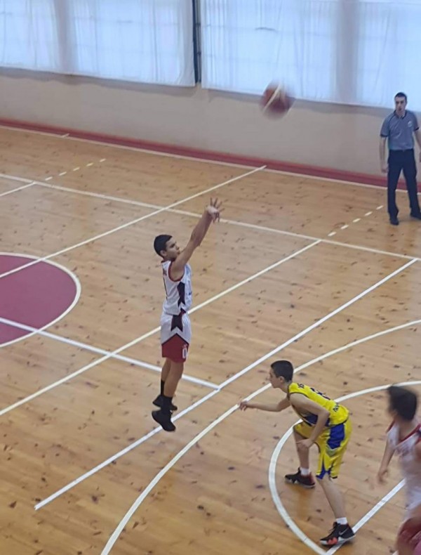 Баскетболен талант от Казанлък пое по пътя на своята професионална кариера