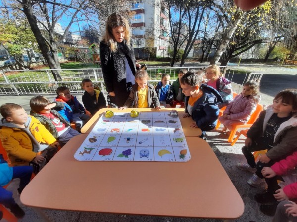 Библиотеката отново заинтригува малчуганите от ДГ “Звънче“