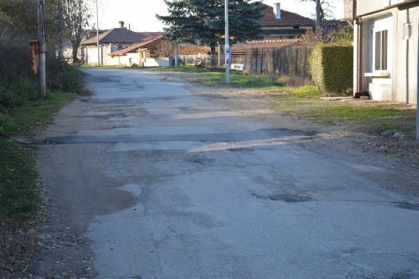 Завърши частичният ремонт на пътя Павел баня - Турия 