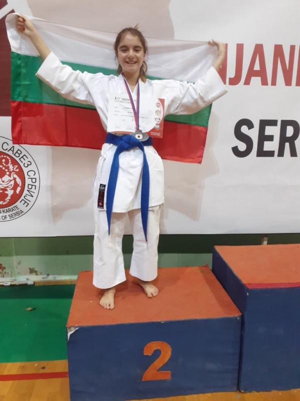 Световна титла и призови места за каратистите на Шори Доджо