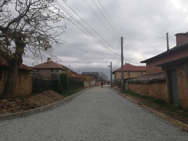 Кметска проверка на ремонтни дейности по населени места