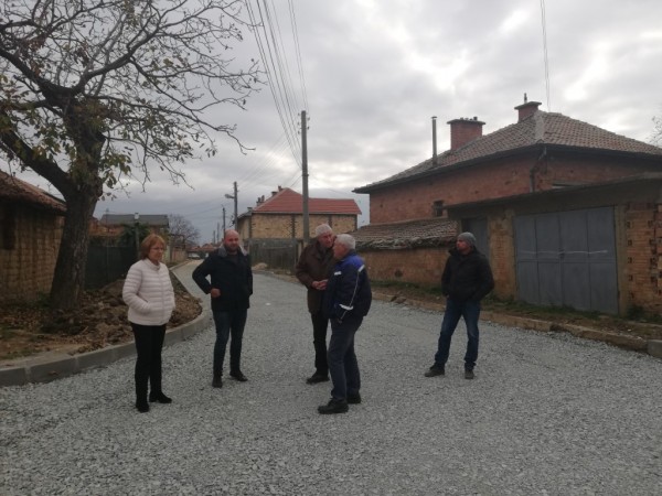 Кметска проверка на ремонтни дейности по населени места