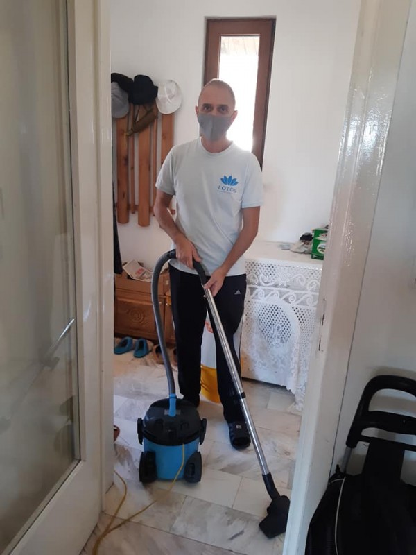 От работата в чужбина до успешния семеен бизнес в Казанлък. Как го прави семейство Кирякови?