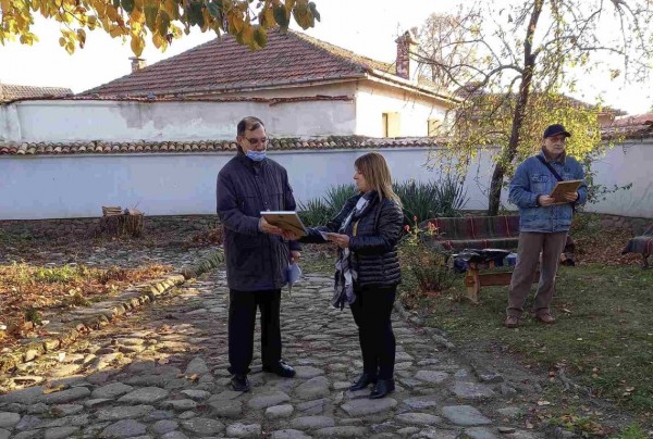 Връчиха наградите в литературните конкурси на Община Павел баня