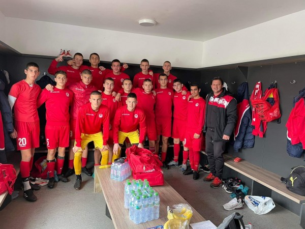 Розите взеха точка след среща с “Хебър“