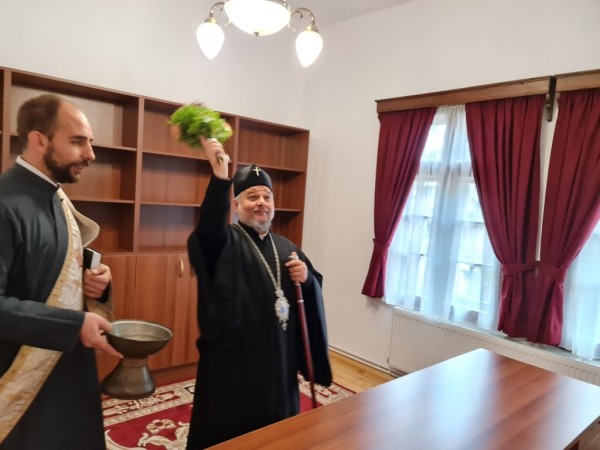 Възобновиха църковният магазин в Казанлък