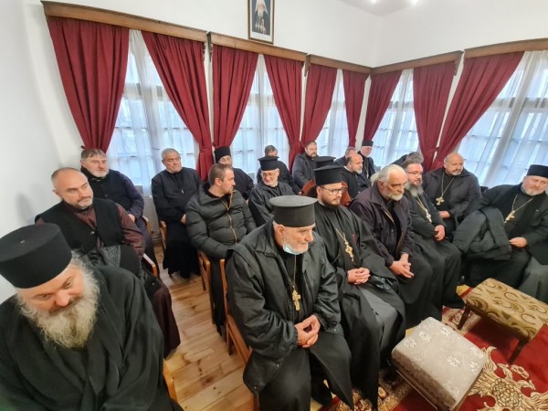 Възобновиха църковният магазин в Казанлък