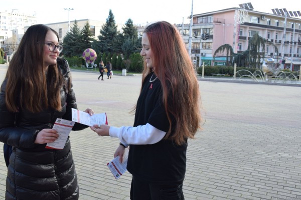 Младежи запознаха младежи с опасностите от СПИН