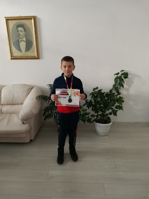 12 медала спечелиха най-добрите малки математици на ОУ “Св. Паисий Хилендарски“