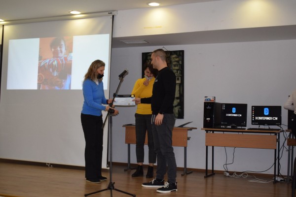 Деца и учители станаха носители на “Добрите примери“ от Казанлък