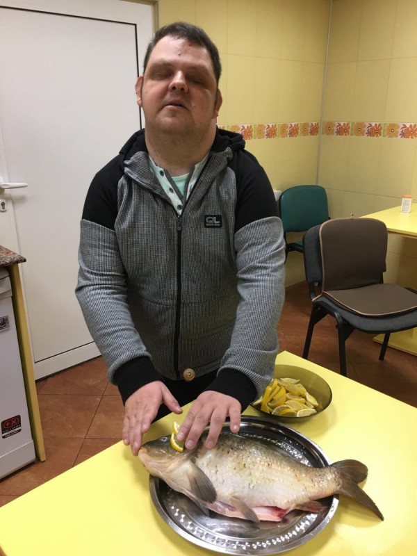 Никулденска трапеза си спретнаха младежите от защитеното жилище и дневния център