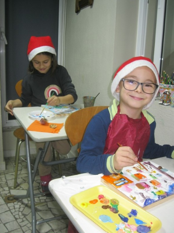 Коледни работилници събират средства за издаване на юбилейната книга на “Арт линия“