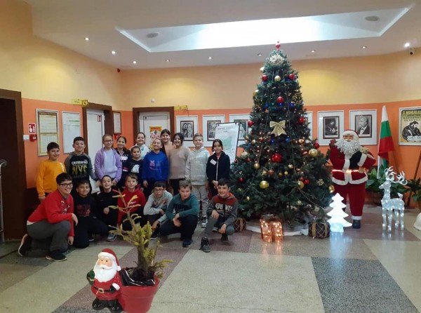 ОУ “Георги Кирков“ и Гората.бг с поредна кауза - “Засади дърво за Коледа“