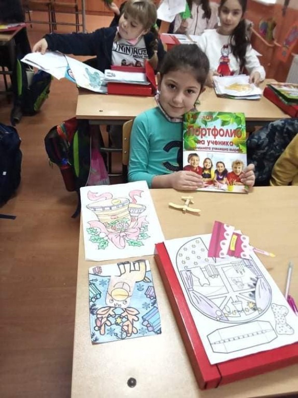 Второкласници от ОУ “Георги Кирков“ си направиха индивидуални портфолиа
