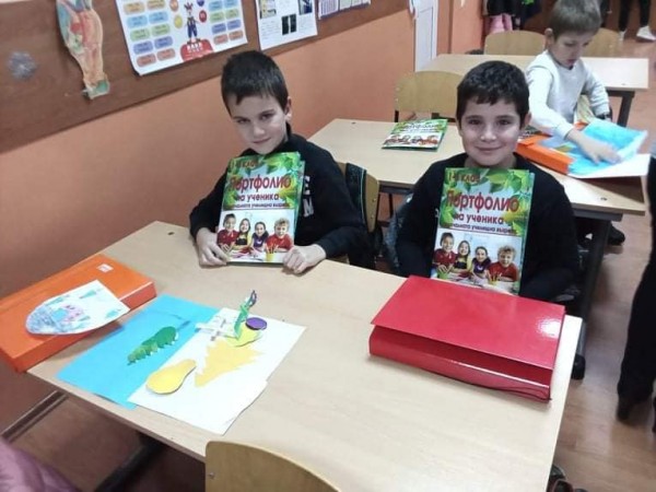 Второкласници от ОУ “Георги Кирков“ си направиха индивидуални портфолиа