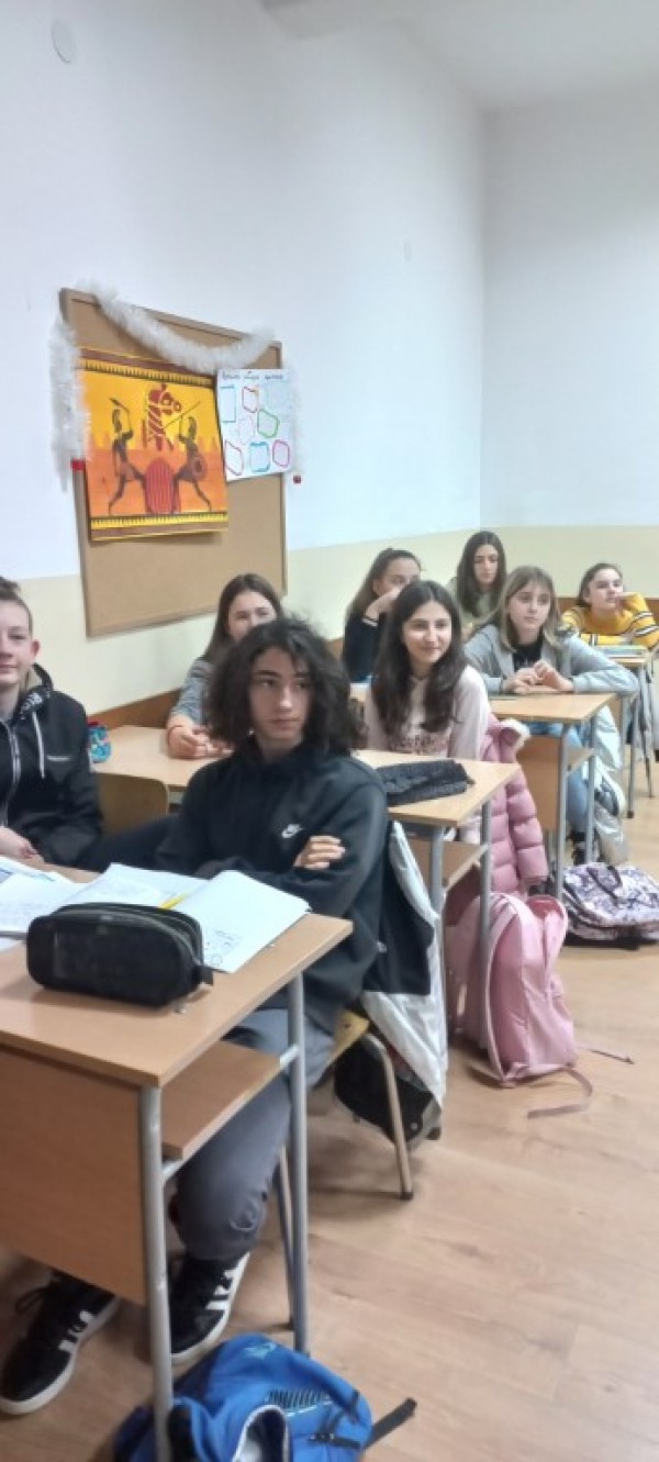 Младежи учат младежи за вредата от наркотиците