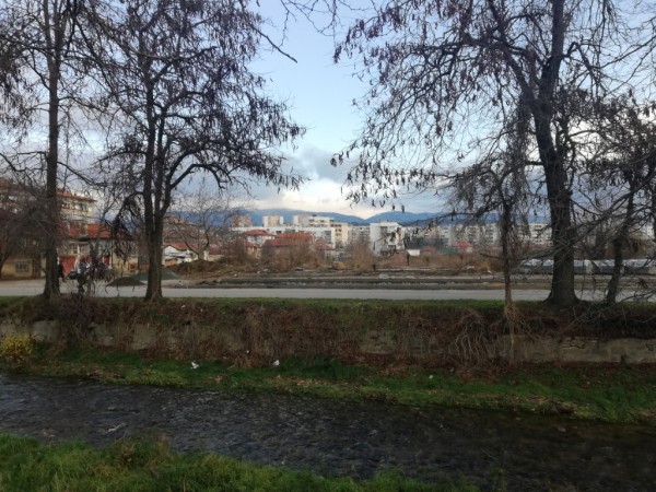 На западното платно на бул. “Никола Петков“ до Лидл вече е положен първият пласт асфалт