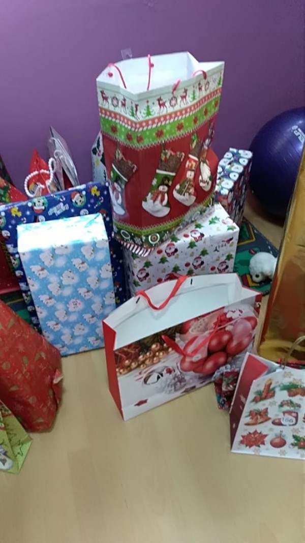 Дядо Коледа мина през дневния център “Работилница за мечти“ 