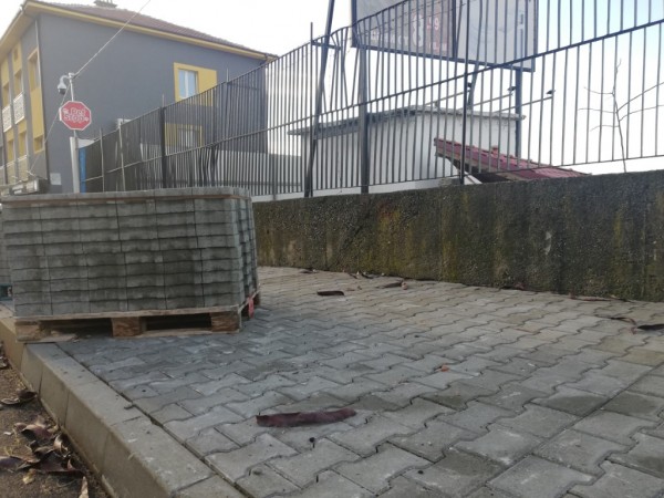 На западното платно на бул. “Никола Петков“ до Лидл вече е положен първият пласт асфалт