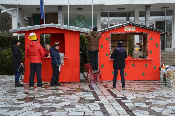 Коледният базар на “Семейчовци” в Павел баня започва от днес