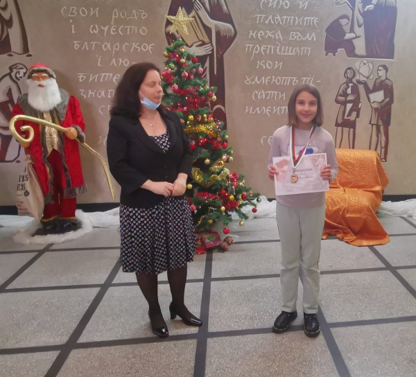 7 б клас са шампионите във футболния турнир на ОУ “Св. Паисий Хилендарски“