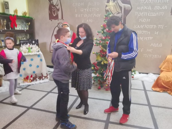 7 б клас са шампионите във футболния турнир на ОУ “Св. Паисий Хилендарски“