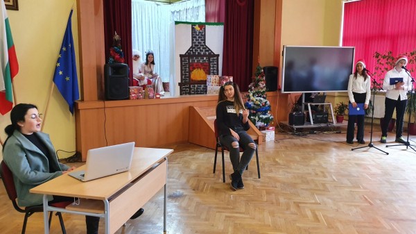 Коледният дух завладя ПГ „Иван Хаджиенов“