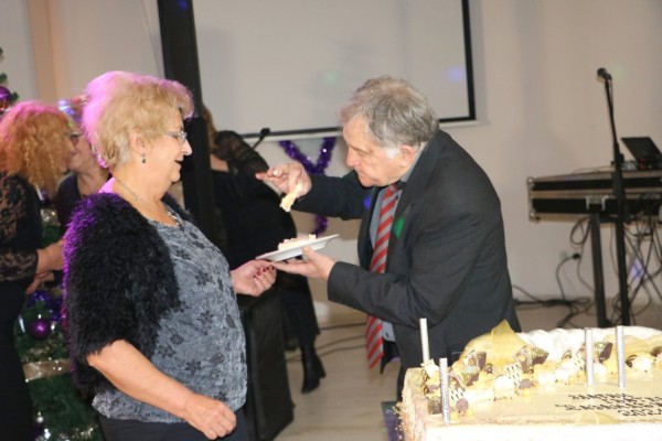 Сърцата на близо 50 златни двойки затуптяха под звуците на Менделсон в Казанлък