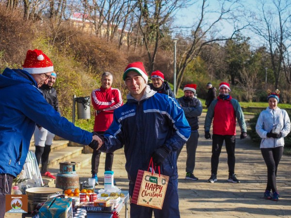 Коледният Run събра 213 лв. за ремонт на Заслона на маркировачите на Саръяр