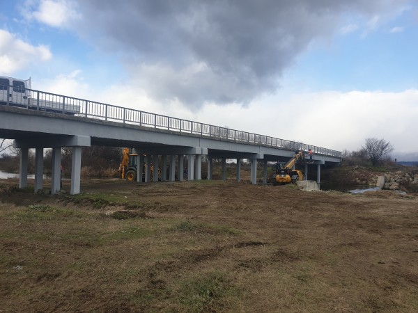 Ремонтираха моста в село Розово