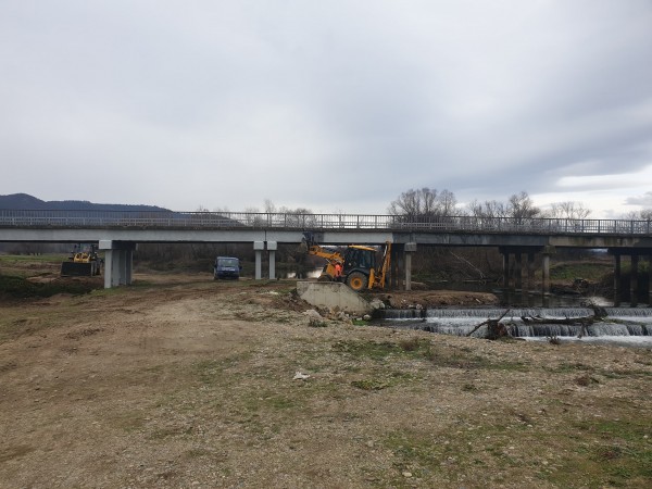 Ремонтираха моста в село Розово