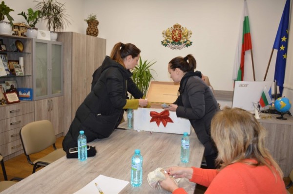 Базарът в Павел баня събра над 7 000 лв.