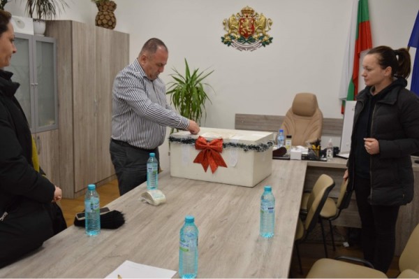 Базарът в Павел баня събра над 7 000 лв.