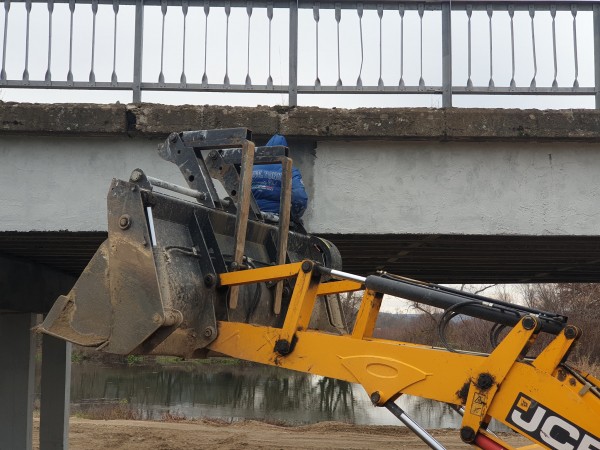 Ремонтираха моста в село Розово