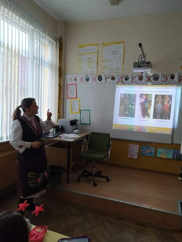 Интересната инициатива “Музей в куфар“  гостува в ОУ “Мати Болгария“