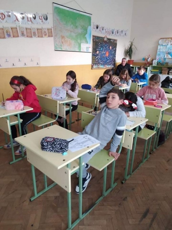 Интересната инициатива “Музей в куфар“  гостува в ОУ “Мати Болгария“
