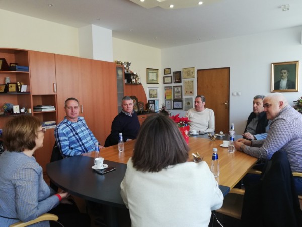 Работна среща на Кмета с представители на операторите на публични услуги в Казанлък