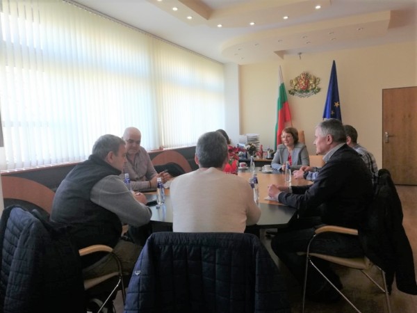 Работна среща на Кмета с представители на операторите на публични услуги в Казанлък