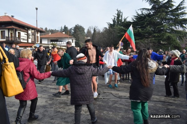 Спасителят на кръста Борислав: Да сме здрави, да пазим традициите си и да бъдем горди българи!