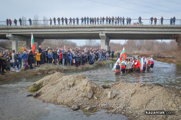 Станислав Димитров спаси кръста в Бузовград
