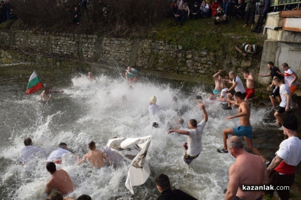 Спасителят на кръста Борислав: Да сме здрави, да пазим традициите си и да бъдем горди българи!