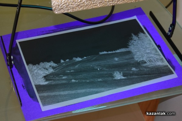 Фотографи показаха магията на синия принт пред казанлъшки ученици