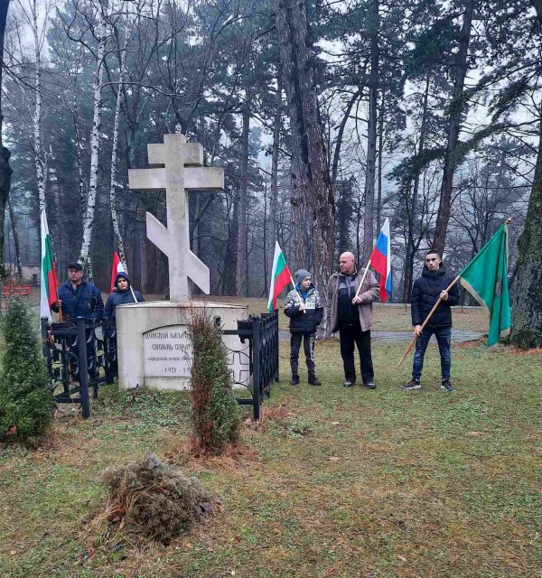 144 години Шипка е признателна и свежда глава 