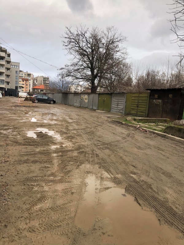 След ремонта на ВиК, алеята до бл.32 в Западното предстои да бъде асфалтирана 