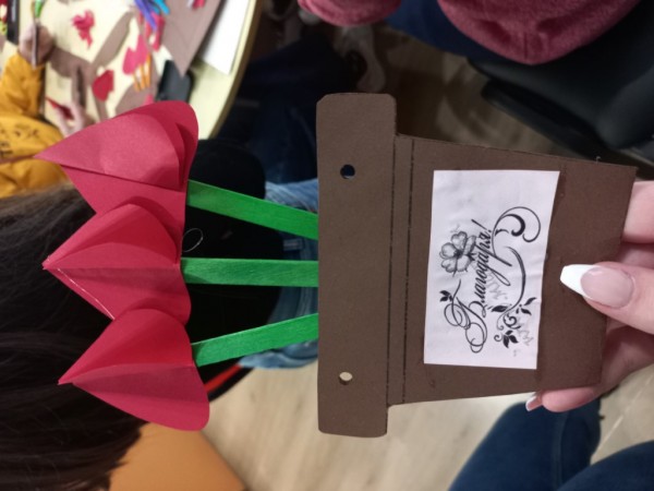 Библиотеката отбеляза международния ден на думата “Благодаря“ с арт работилница 